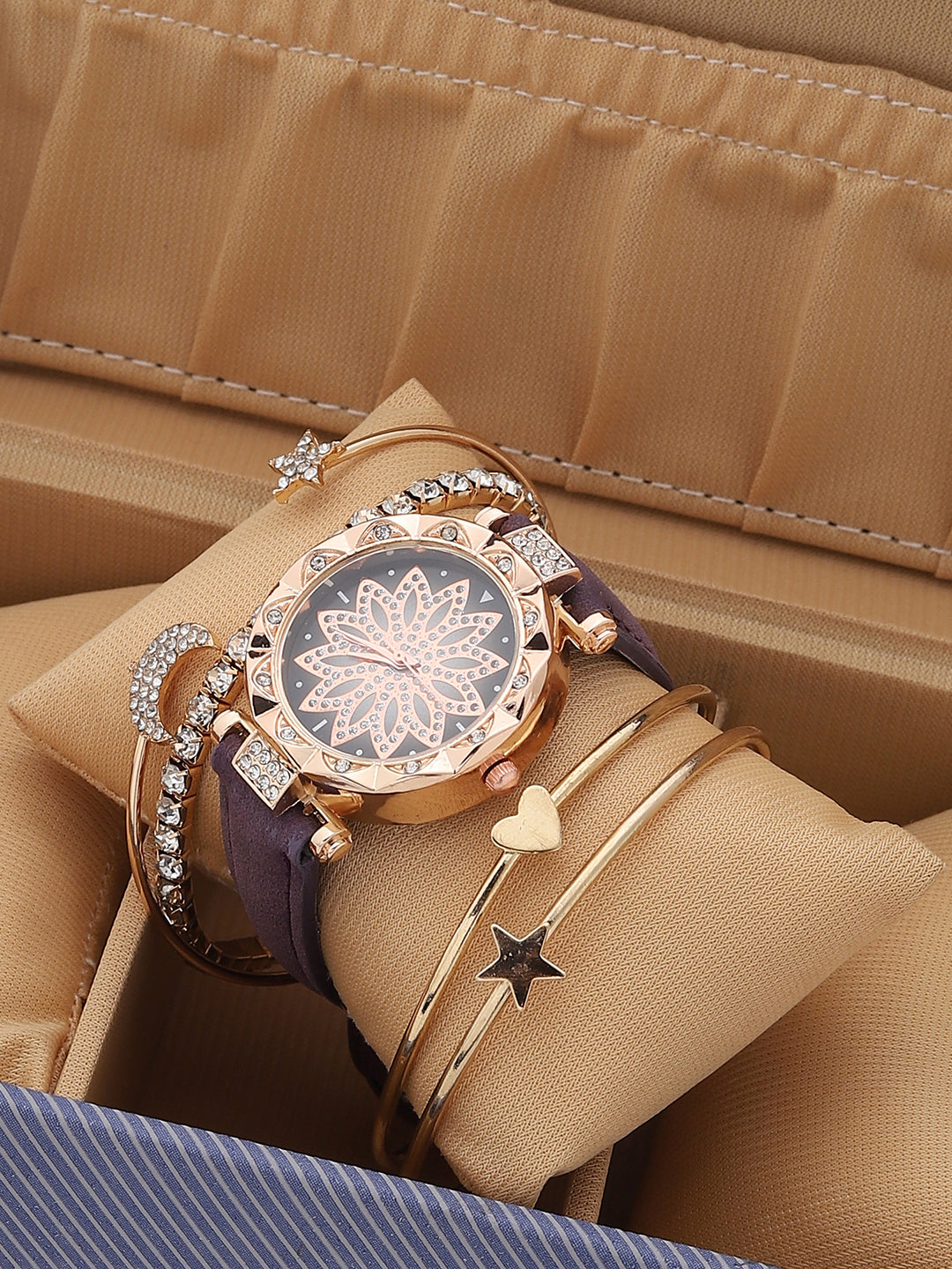 Purple Embellished Decorative Analog Round Dial With Suede Strap Watch & Bracelets