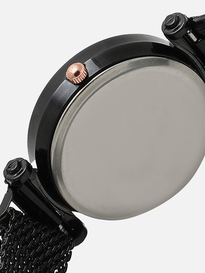 Black Embellished Analog Round Dial With Black Metal Mesh Strap Watch & Bracelets