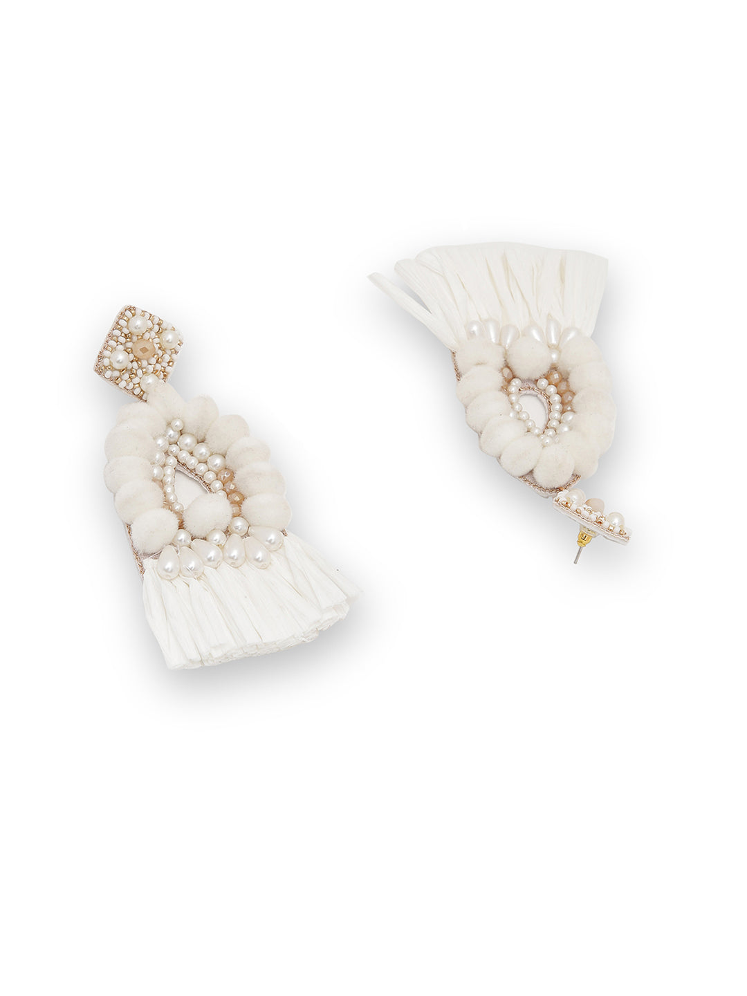 BOHO WHITE BEADED EARRING
