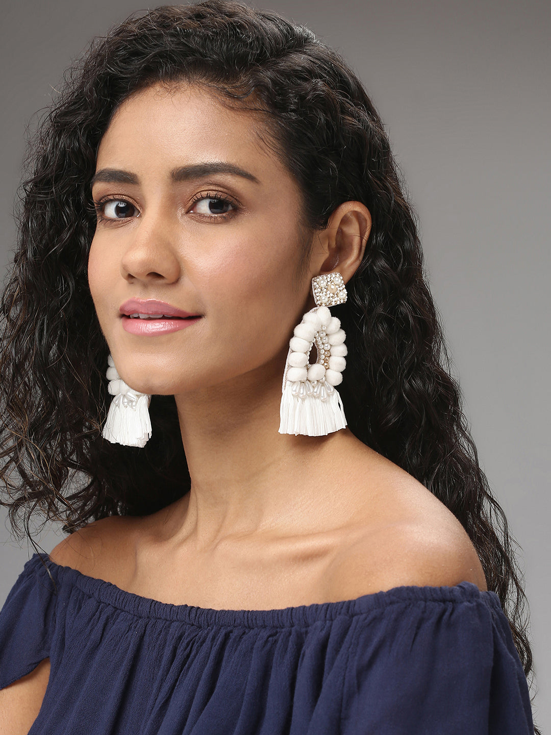 BOHO WHITE BEADED EARRING