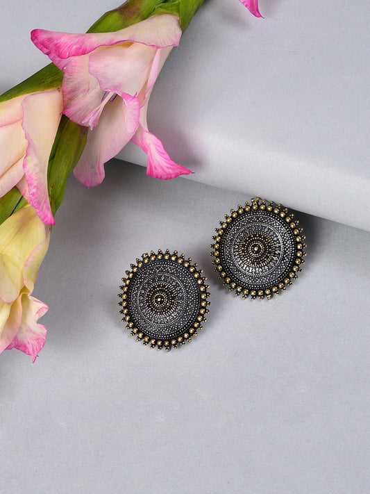 SILVER ROUND STUDS