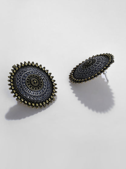 SILVER ROUND STUDS