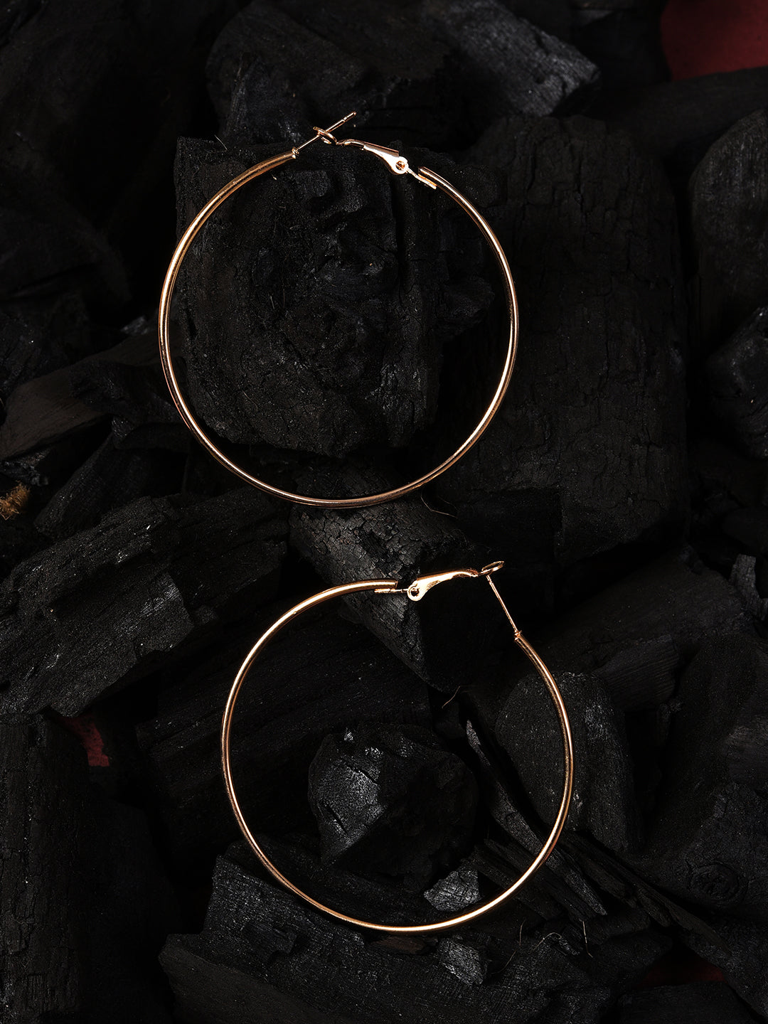 GOLD HOOP EARRING