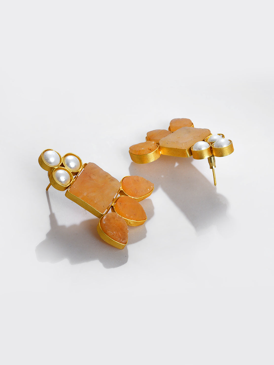 ORANGE SQUARE STUD EARRING