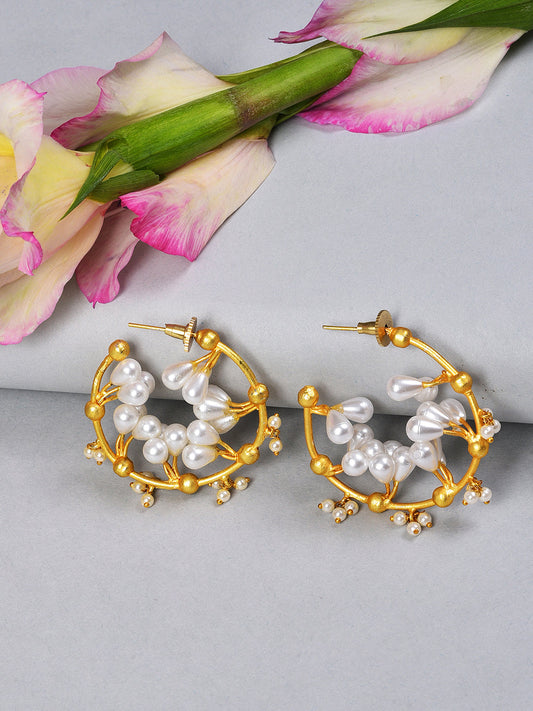 GOLD HALF HOOP WITH PEARLS EARRING