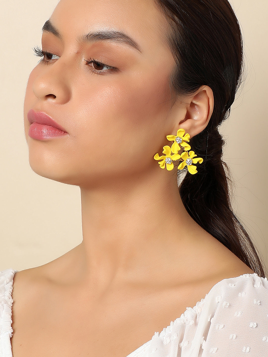 SOHI YELLOW FLOWER STUD EARRINGS