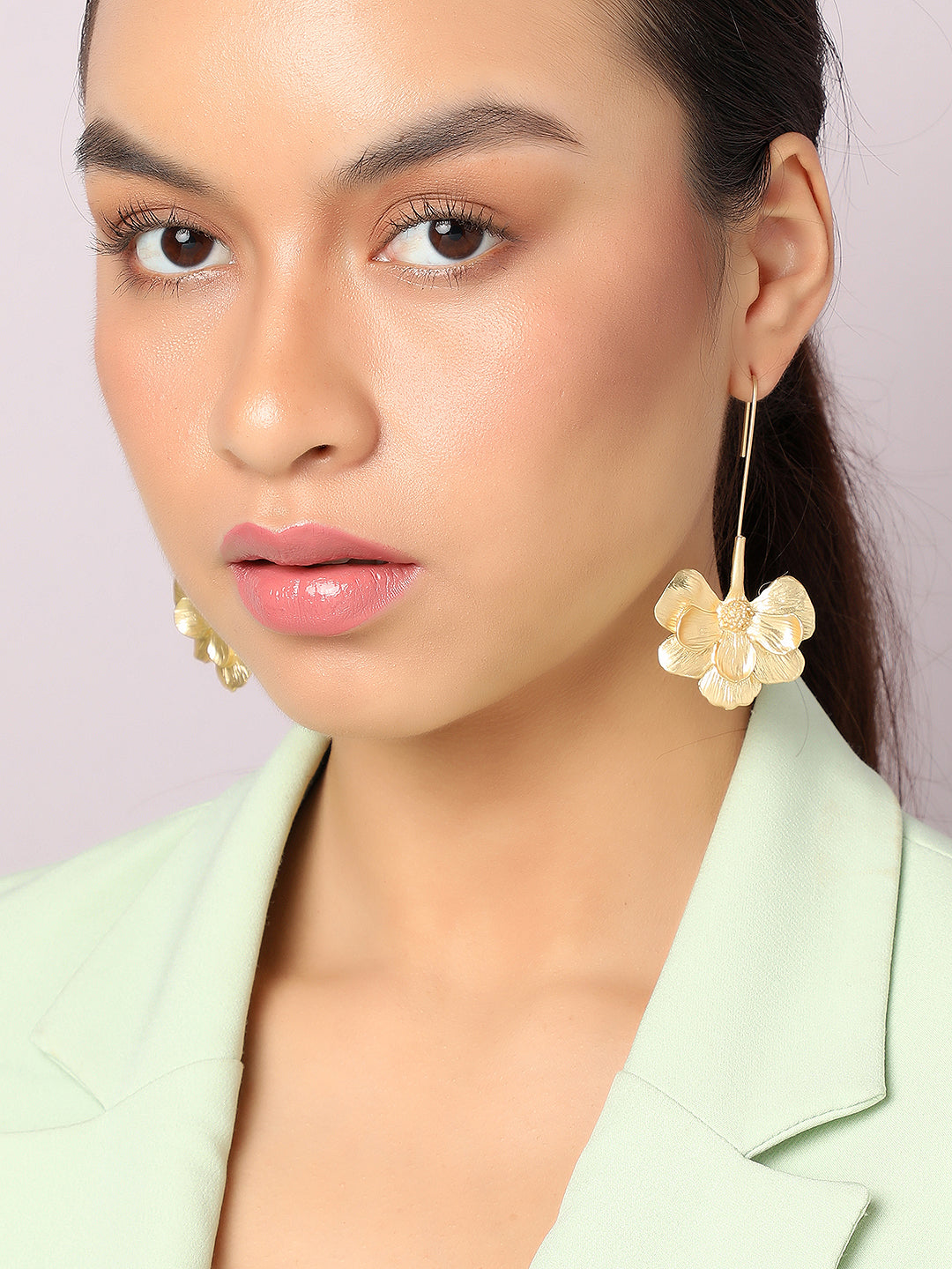SOHI GOLD PLATED FLOWER DROP EARRINGS