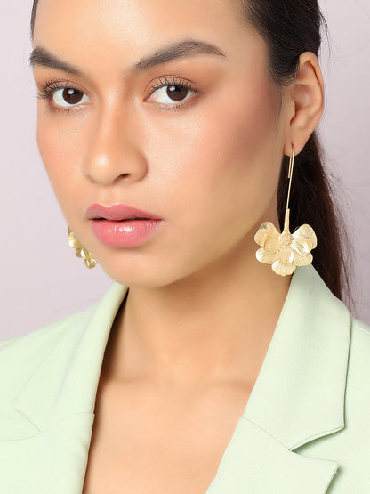 SOHI GOLD PLATED FLOWER DROP EARRINGS