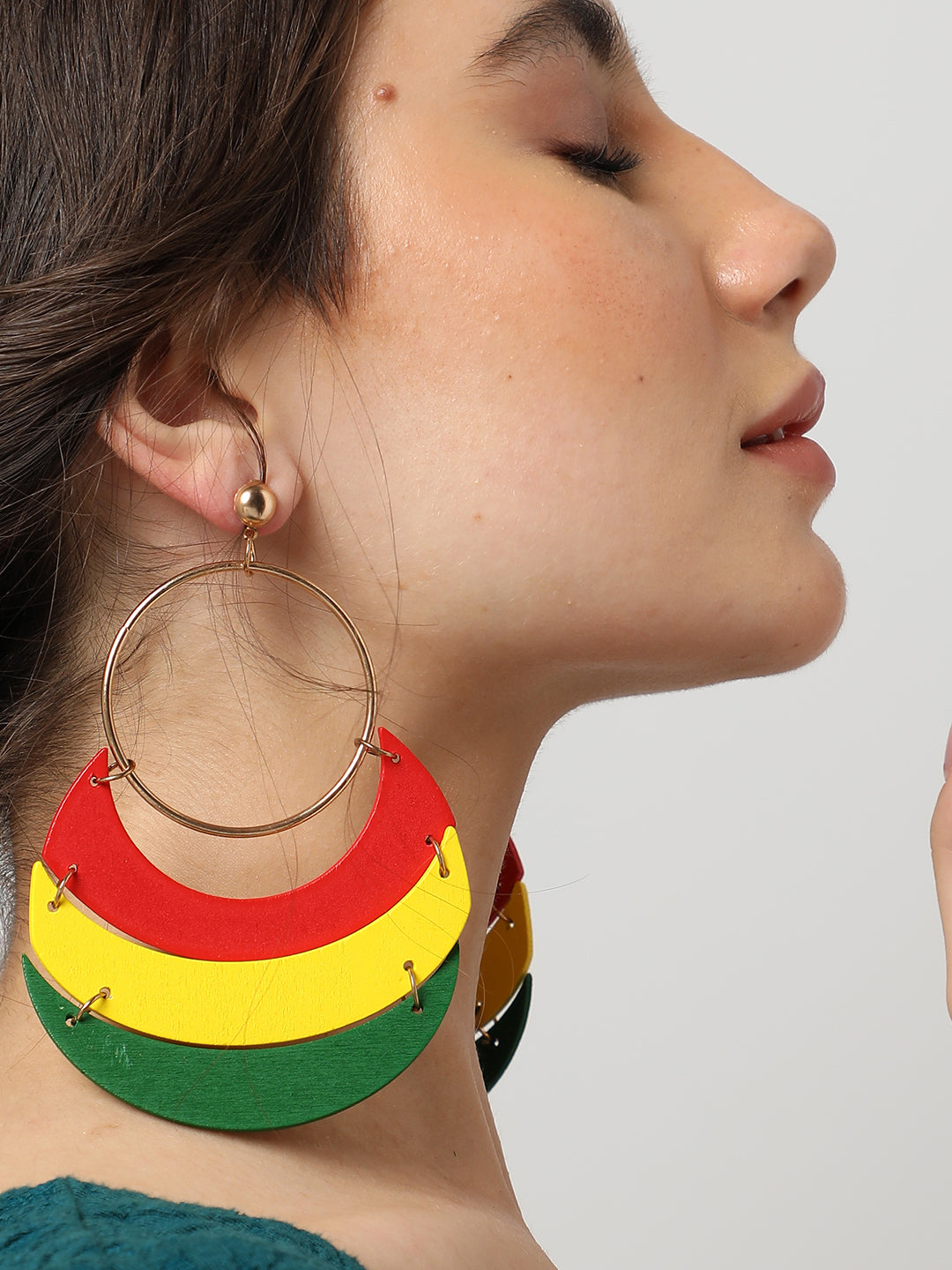 TRENDY GOLD PLATED STATEMENT HOOP EARRINGS FOR WOMEN AND GIRLS