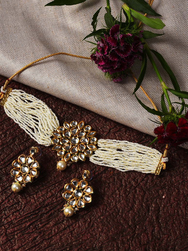 WHITE KUNDAN CHOKER WITH EARRINGS SET