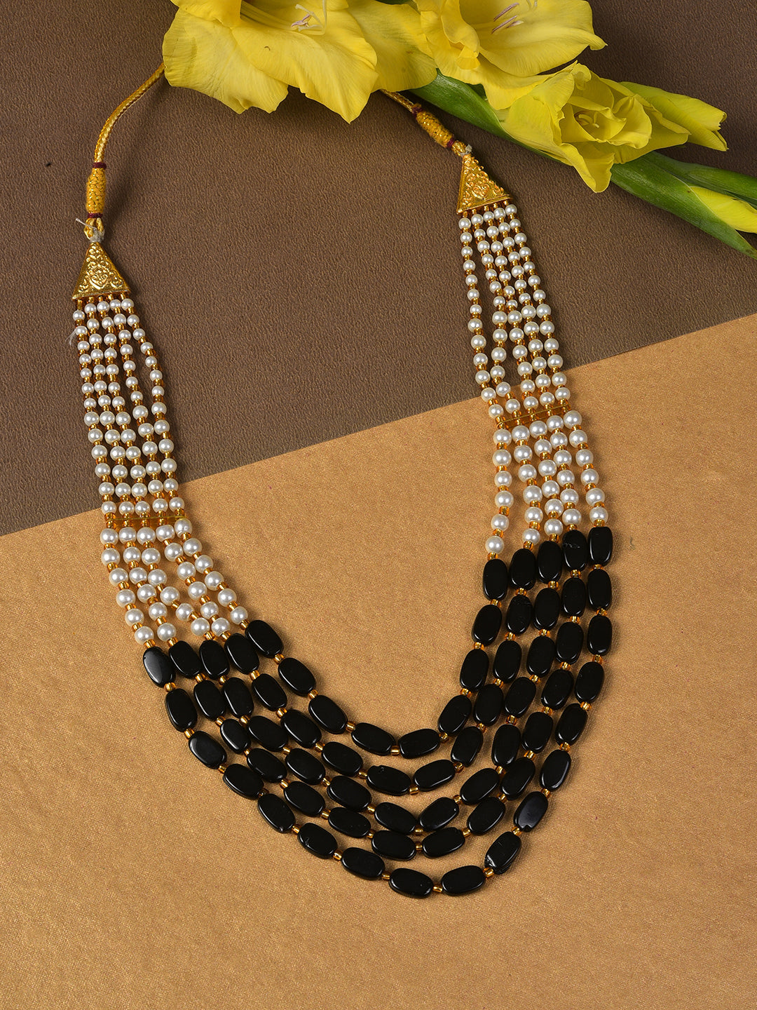 BLACK BEADED LAYERED NECKLACE