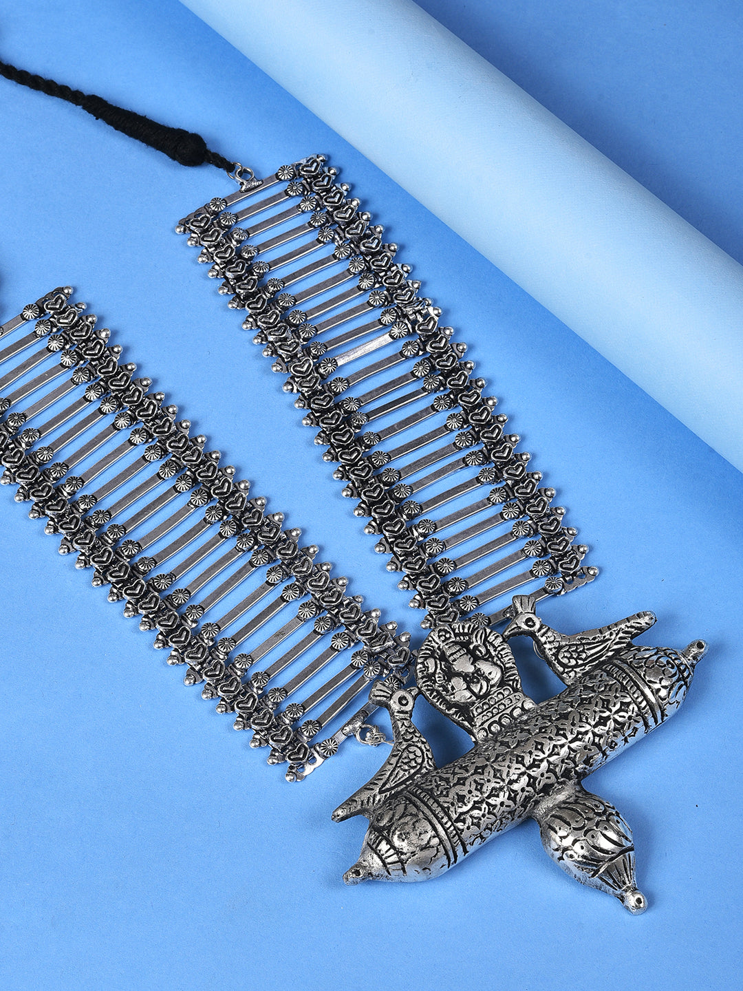 SILVER BOHO STATEMENT NECKPIECE
