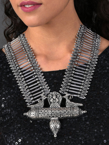 SILVER BOHO STATEMENT NECKPIECE