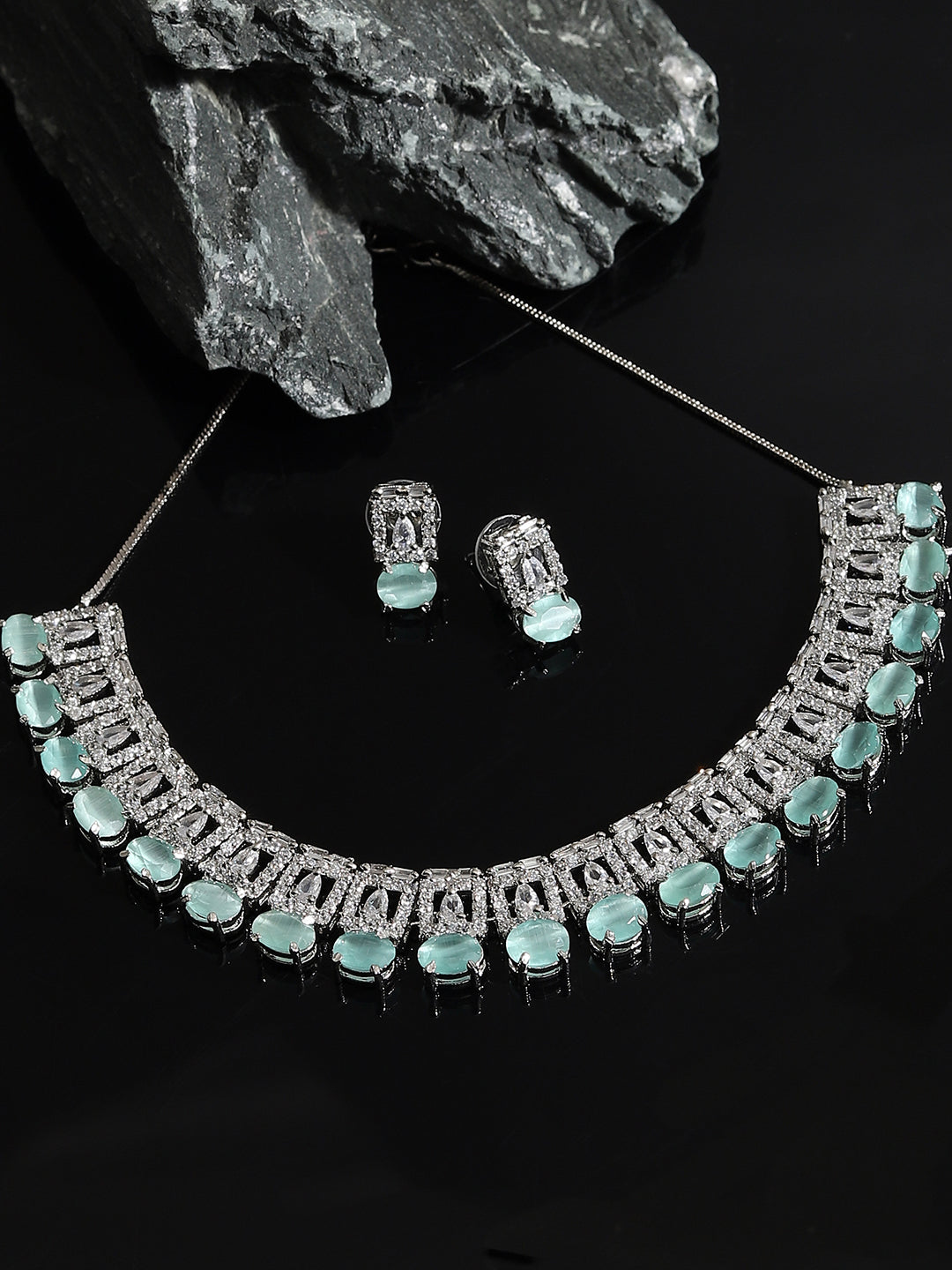 SILVER PLATED AMERICAN DIAMOND AND DESIGNER STONE NECKLACE AND EARRING SET