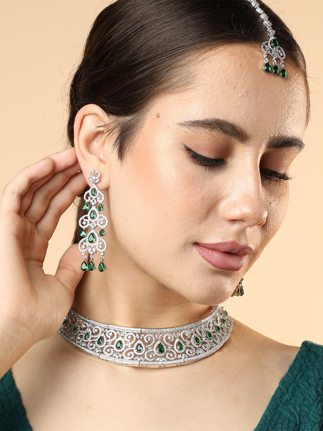 SILVER PLATED AMERICAN DIAMOND AND DESIGNER STONE NECKLACE AND EARRING SET