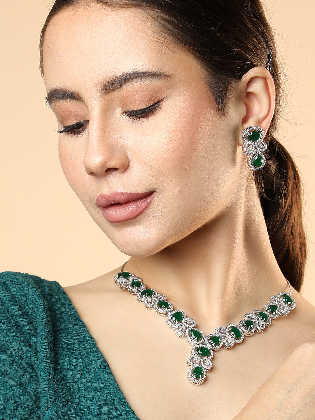 SILVER PLATED AMERICAN DIAMOND AND DESIGNER STONE NECKLACE AND EARRING SET