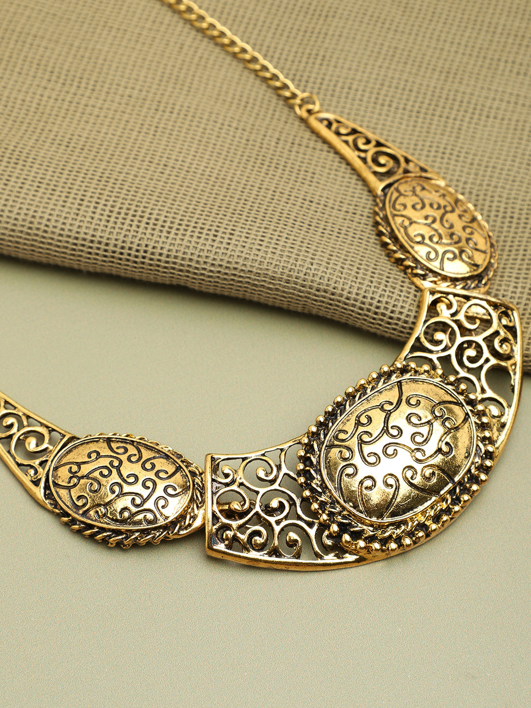 Insurgent Charm