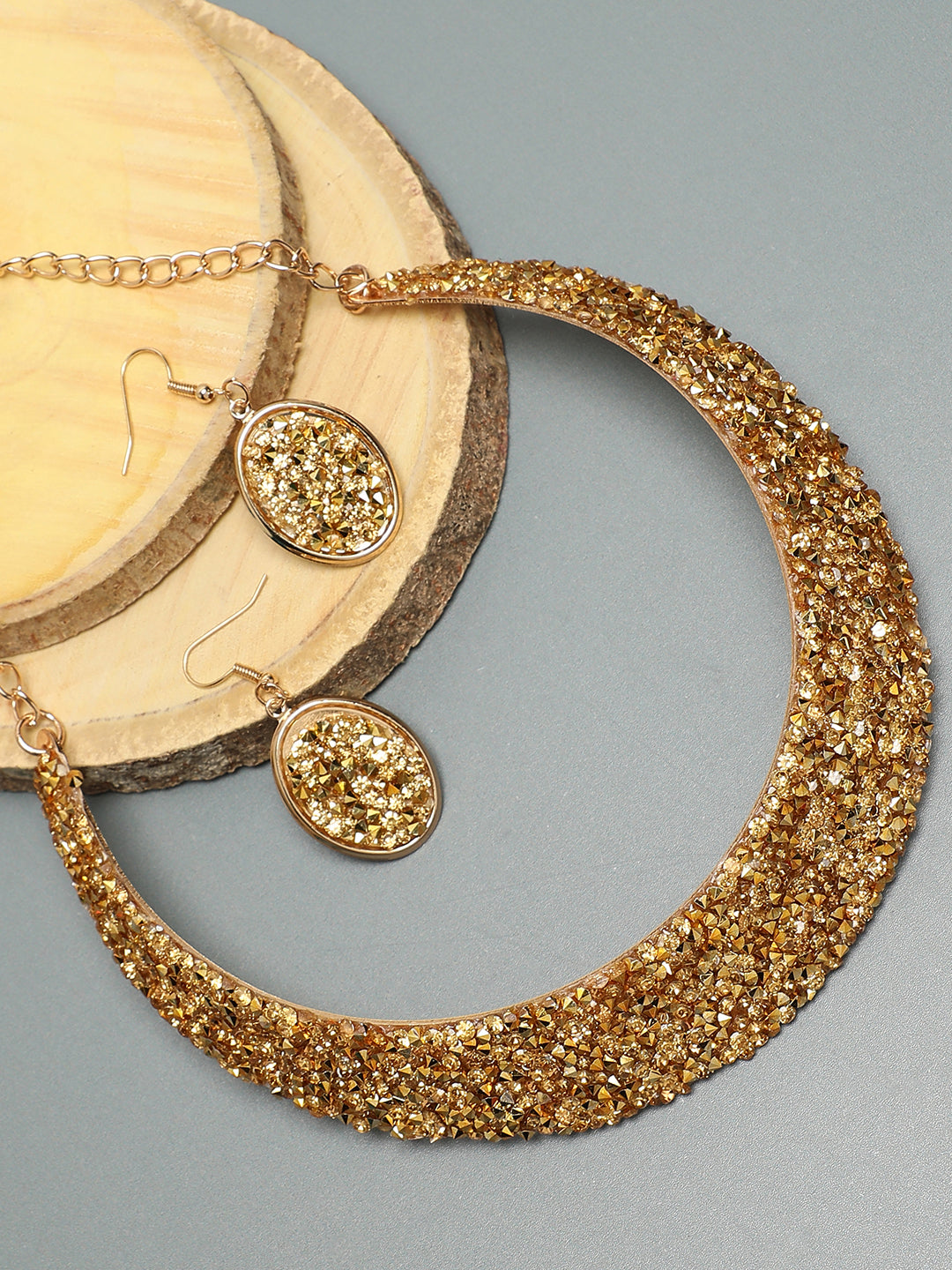 SOHI GOLD PLATED STONES JEWELLERY SET