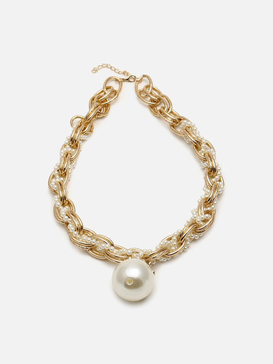 Pearl Medallion