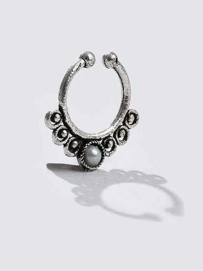 PEARL STUDED SILVER NOSE PIN