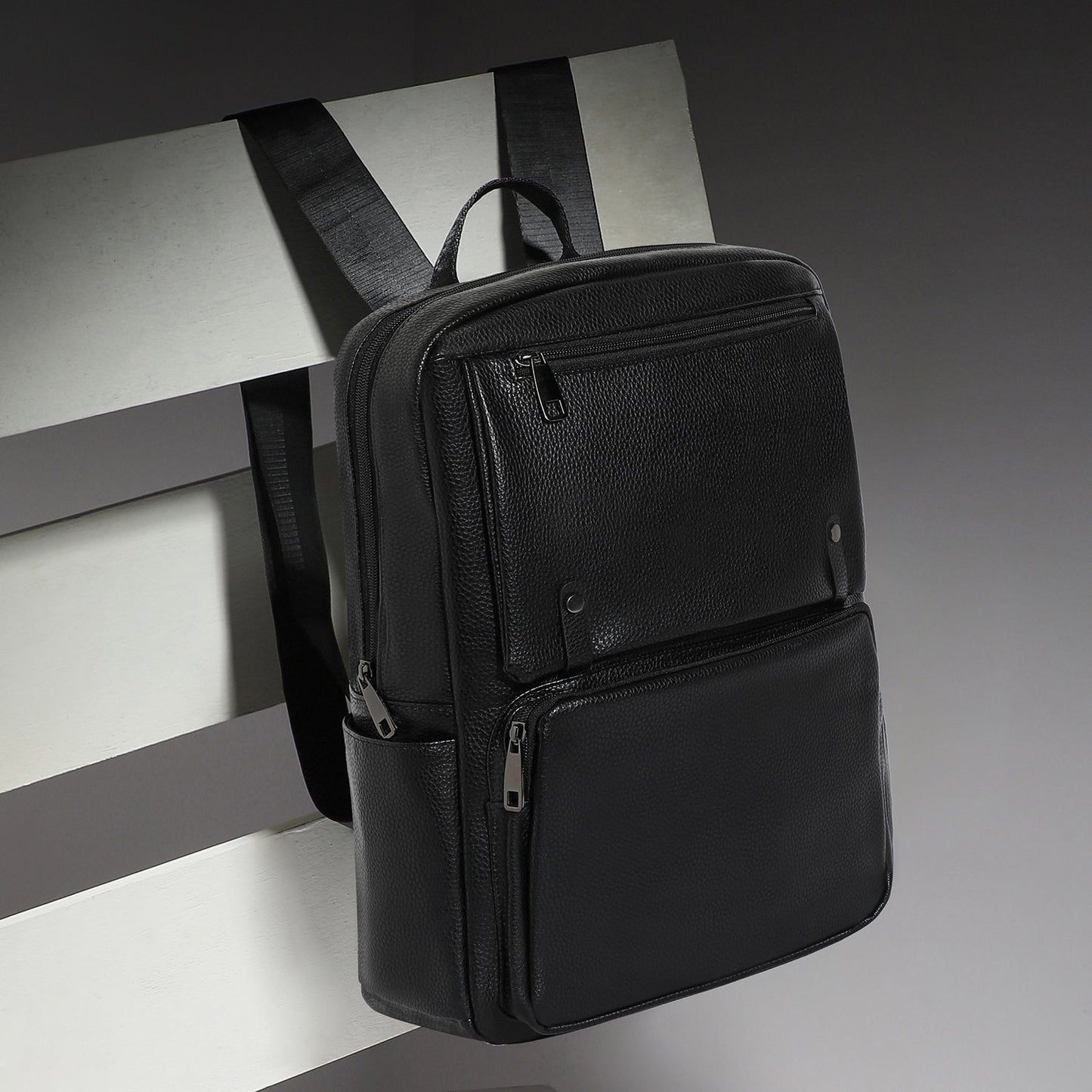 The Neo Explorer Backpack - Obsidian Black