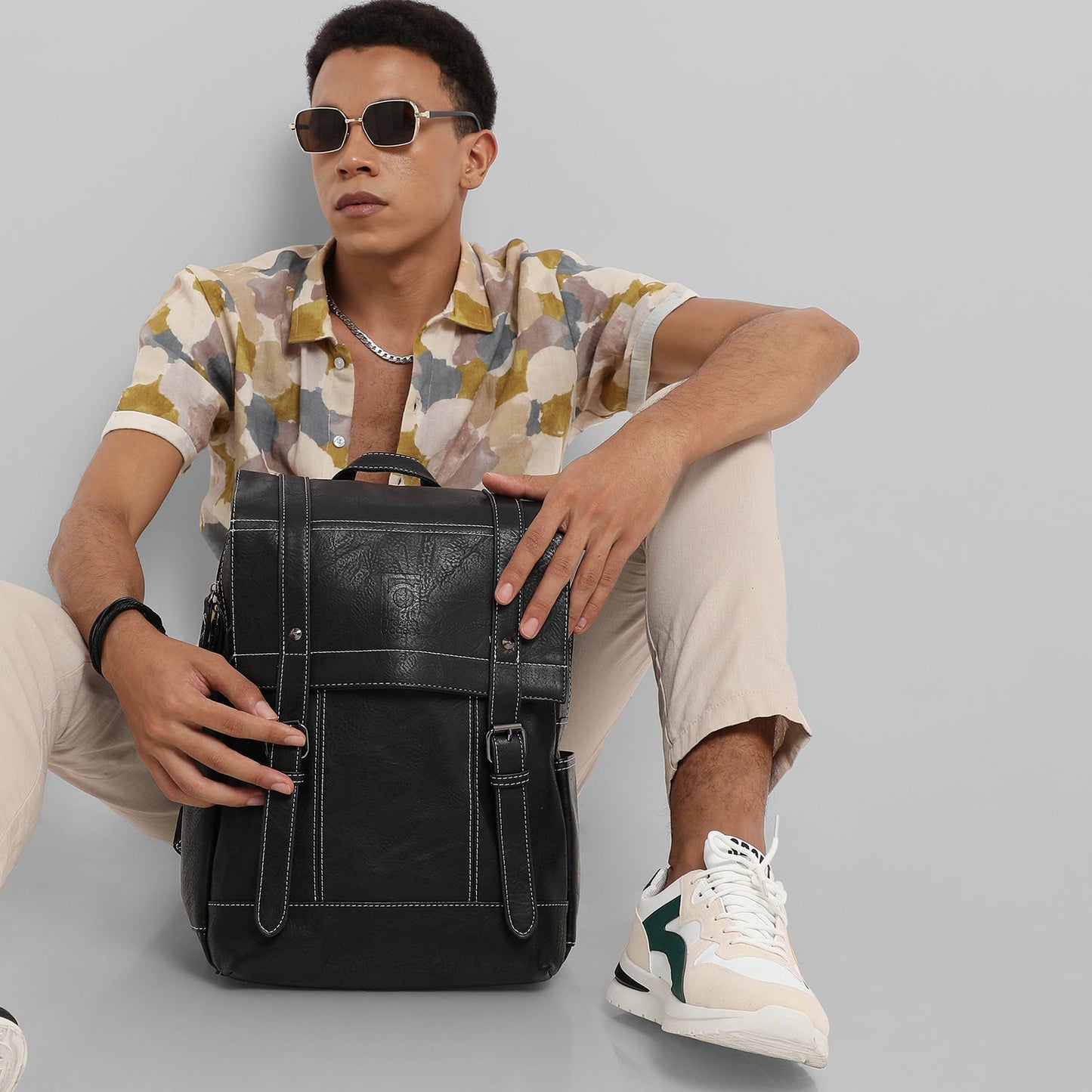 The In-Transit Backpack - Carbon Black