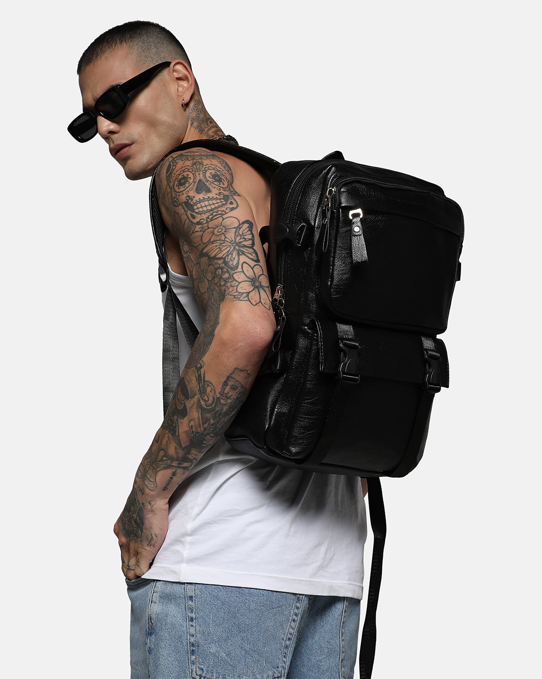 The City Dweller Backpack - Jet Black