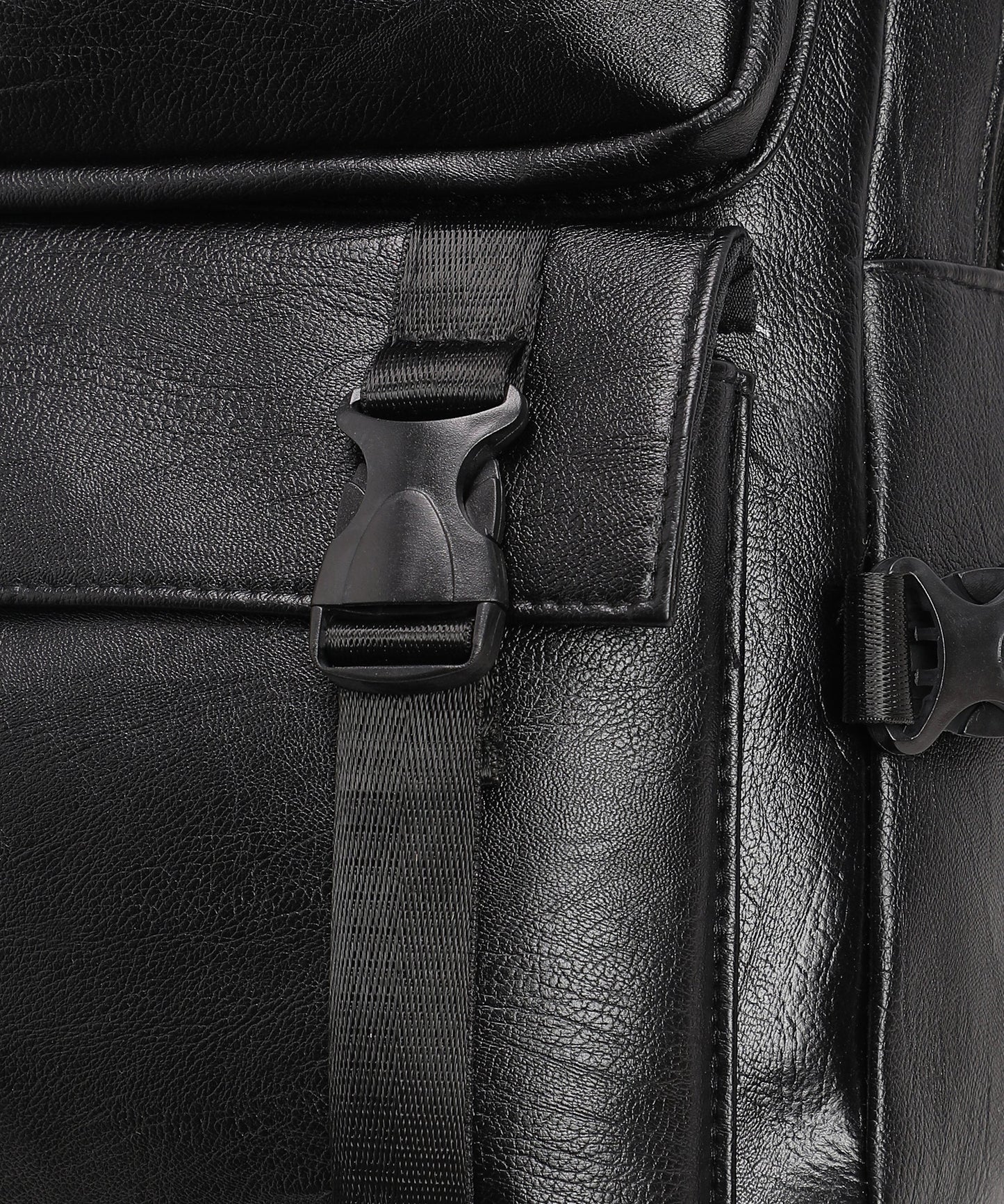 The City Dweller Backpack - Jet Black