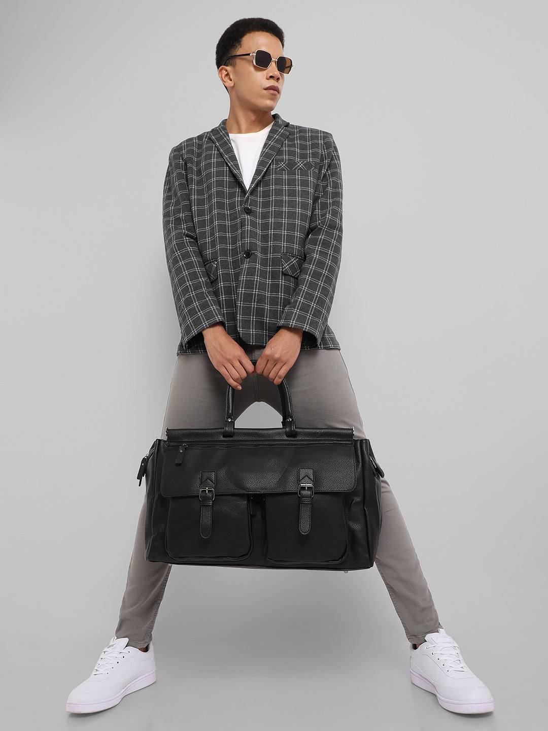 The Weekender Travel Bag - Obsidian Black