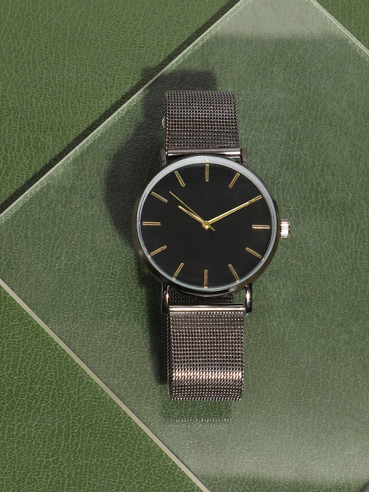 Round Black Analogue Watch