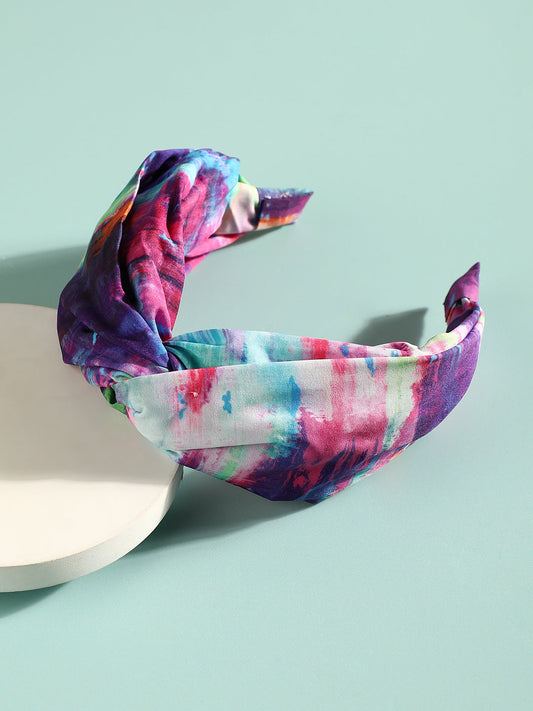 Effortless Elegance: Embracing The Fabric Hairband Trend