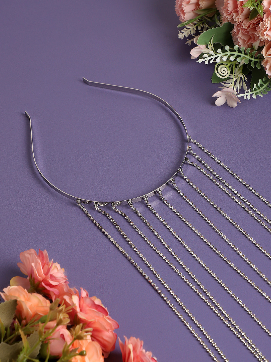 Regal Sparkle: Embracing Royalty with an Embellished Hairband