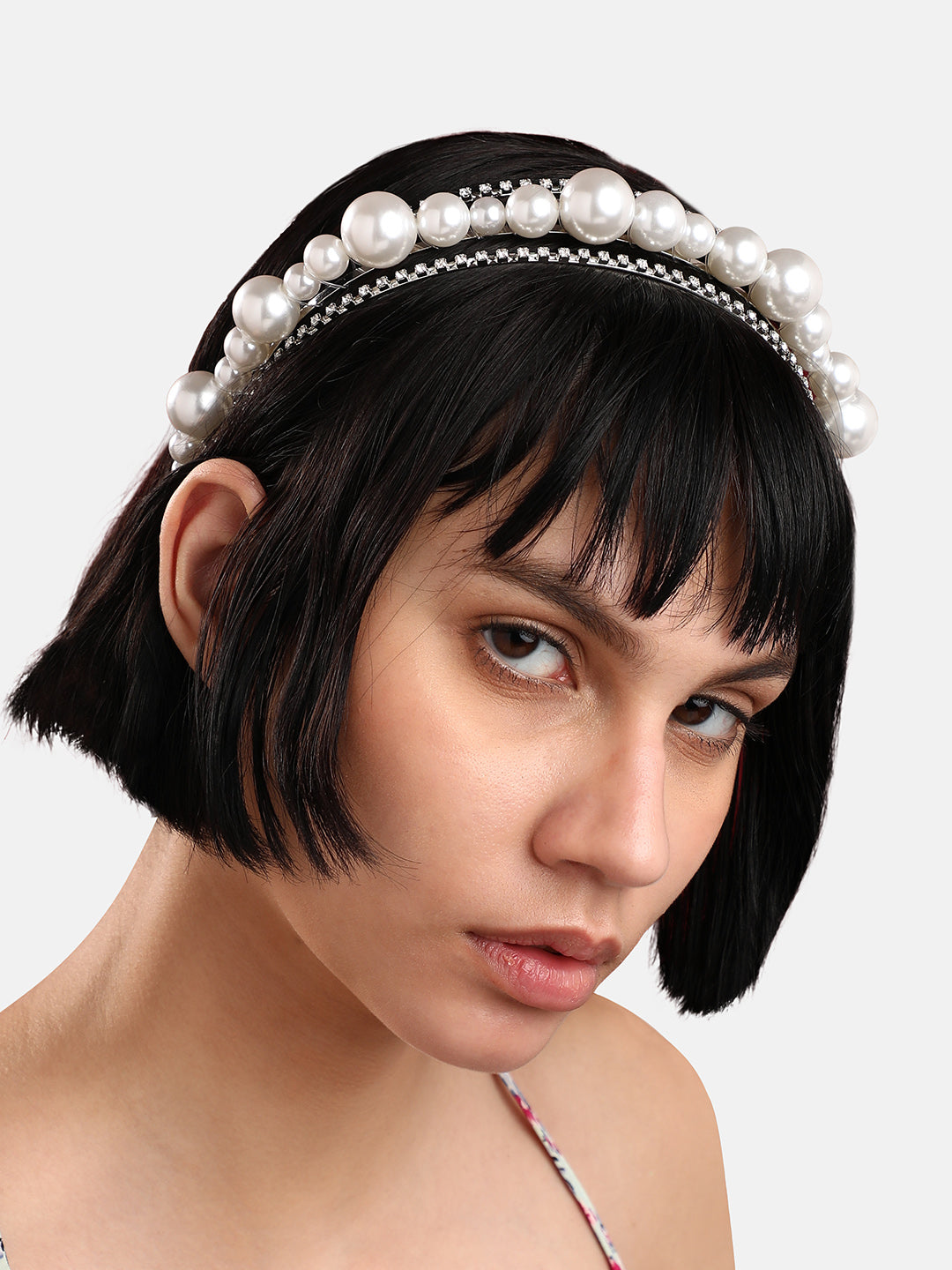 Glistening Charm: Accentuating Style with an Embellished Hairband