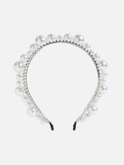 Glistening Charm: Accentuating Style with an Embellished Hairband