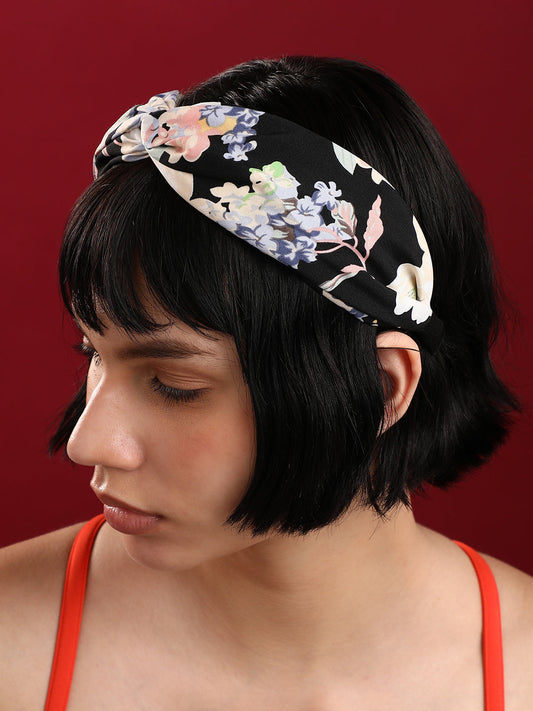 Soft & Stylish: The Fabric Hairband Statement