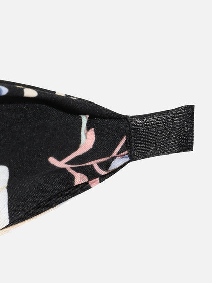 Soft and Stylish: The Fabric Hairband Statement
