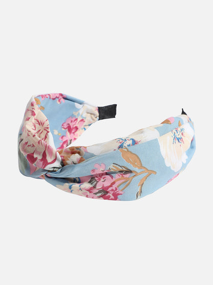 The Knot Factor: Rocking the Fabric Hairband Look