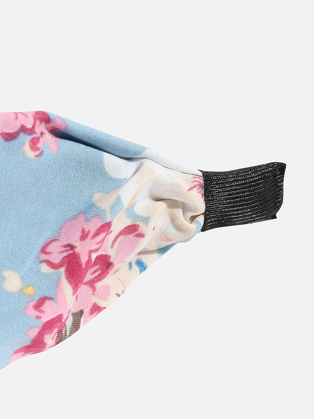 The Knot Factor: Rocking the Fabric Hairband Look
