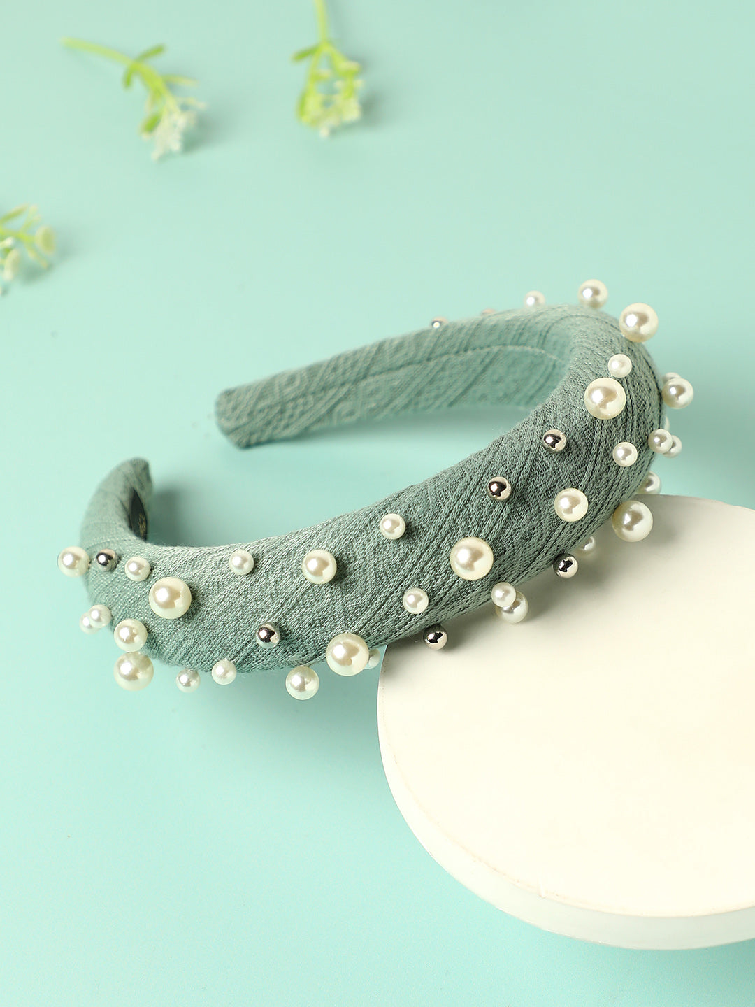 Jeweled Crown: The Embellished Hairband