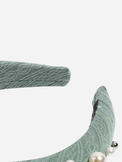 Jeweled Crown: The Embellished Hairband