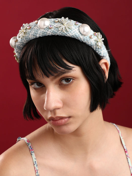 Dazzling Delight: Elevating Style With An Embellished Hairband