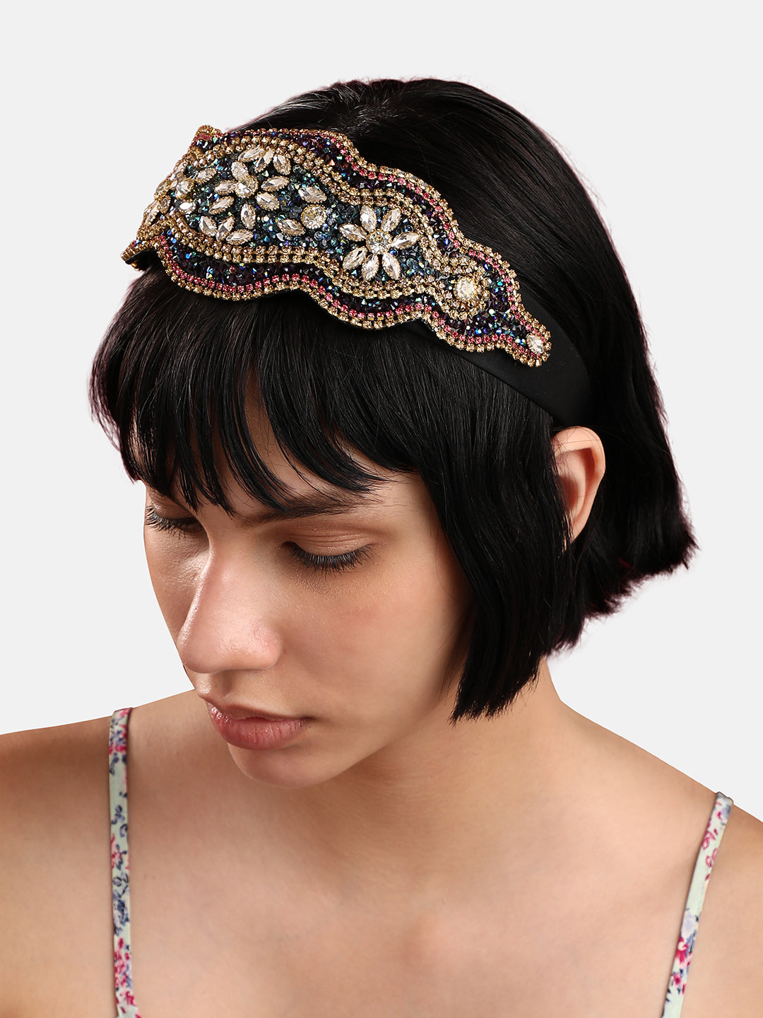 Royal Aura: The Enchanting Embellished Hairband