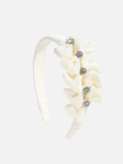 Bedazzled Elegance: Enhancing Hair with an Embellished Hairband