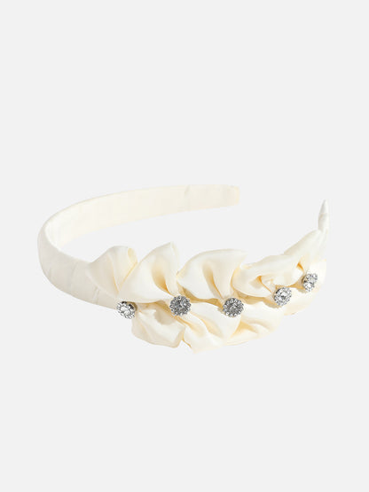 Bedazzled Elegance: Enhancing Hair with an Embellished Hairband