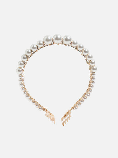 Glimmering Finale: The Showstopping Embellished Hairband