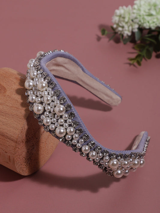 The Perfect Accessory: Graceful With An Embellished Hairband