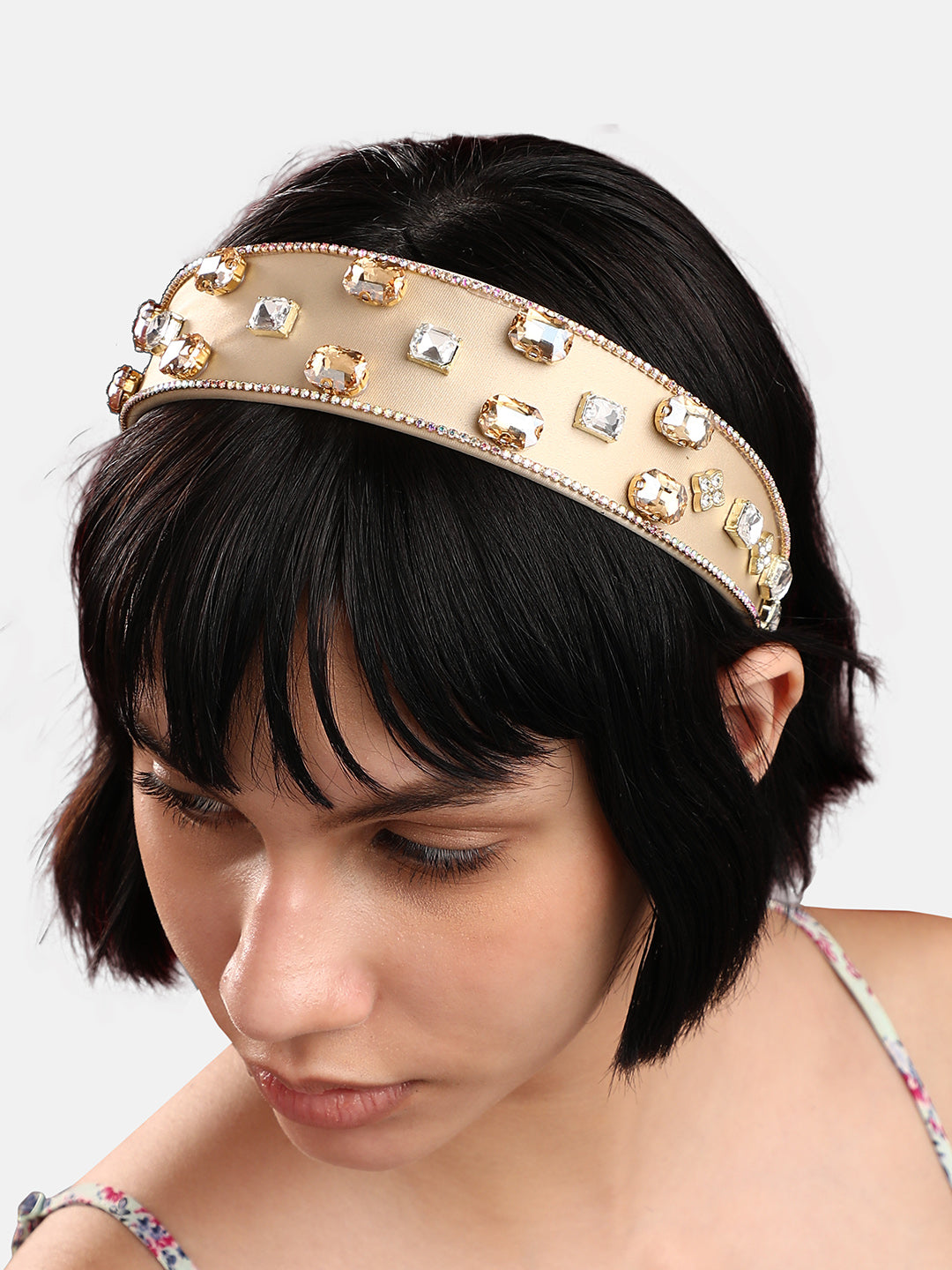Jeweled Elegance: Crown Your Look with an Embellished Hairband