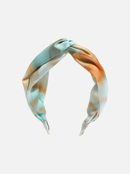 Fabric Finesse: The Chic Hairband for Everyday Style