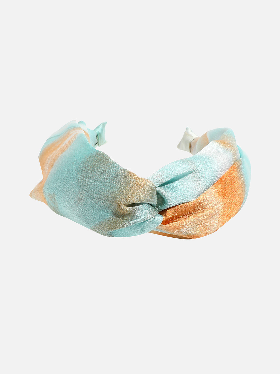 Fabric Finesse: The Chic Hairband for Everyday Style