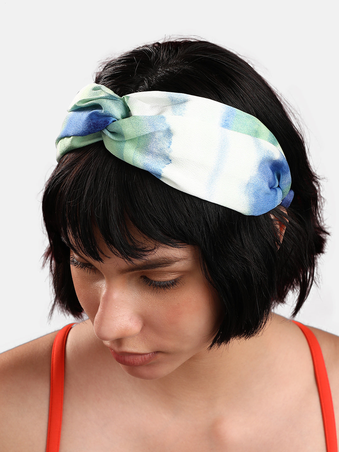Effortless Elegance: Enhancing Your Look with a Fabric Hairband